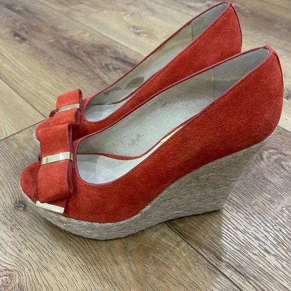 Michael Kors orange suede peep-toe espadrille wedge heels gold-toned hardware - Picture 6 of 6